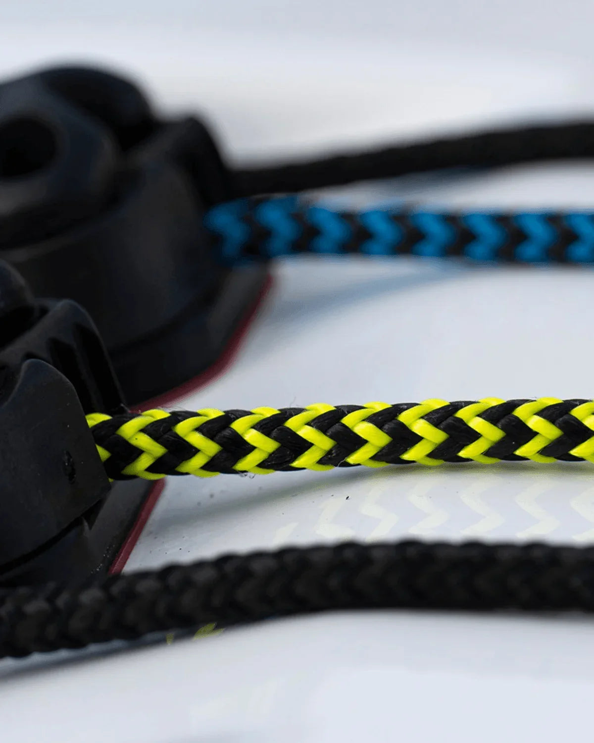 El poder de los colores en la vela: psicología y rendimiento